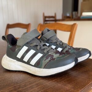 Adidas Kids Sneakers - Green Camouflage and White